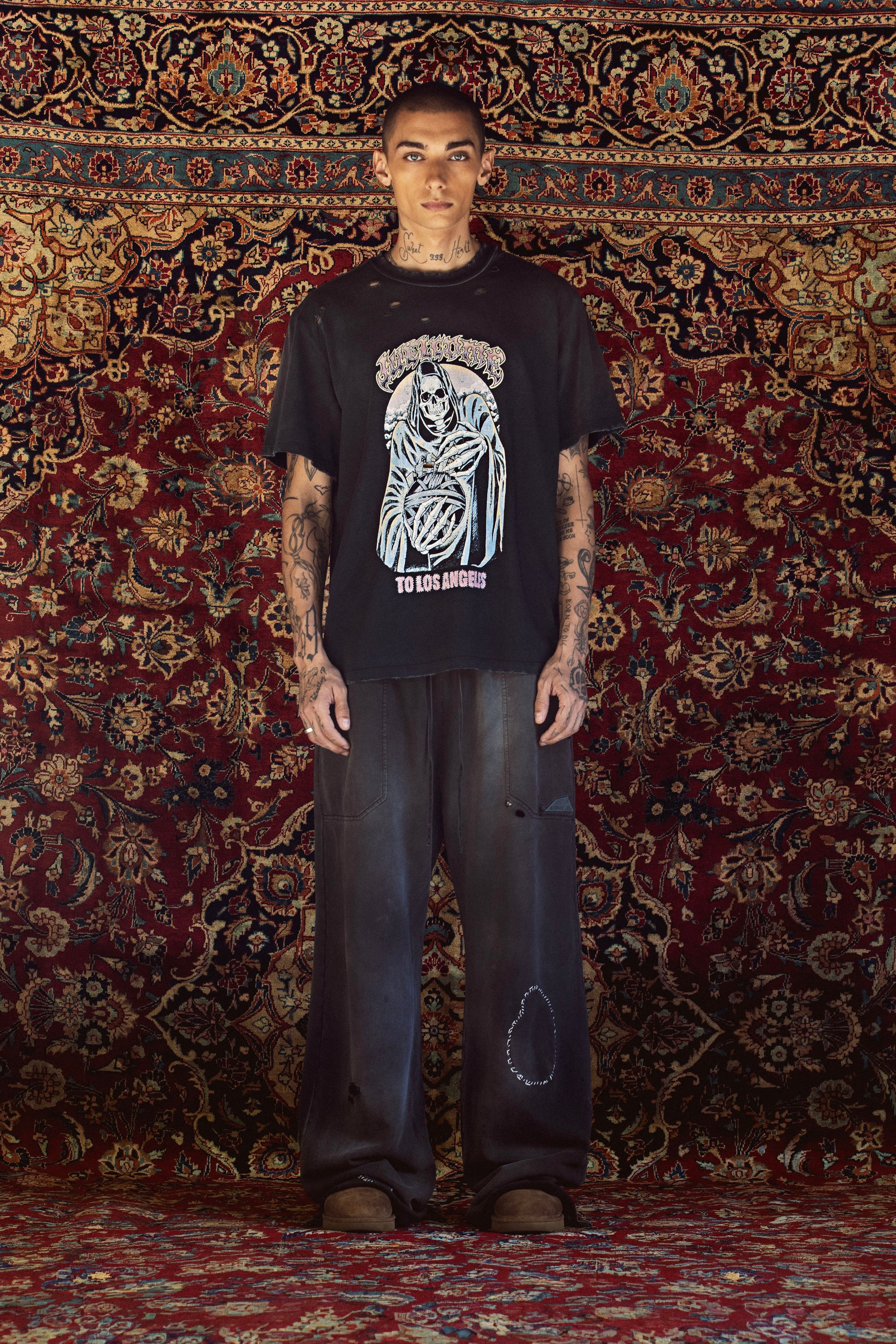 THRASHED SWEATPANTS IN BLACK