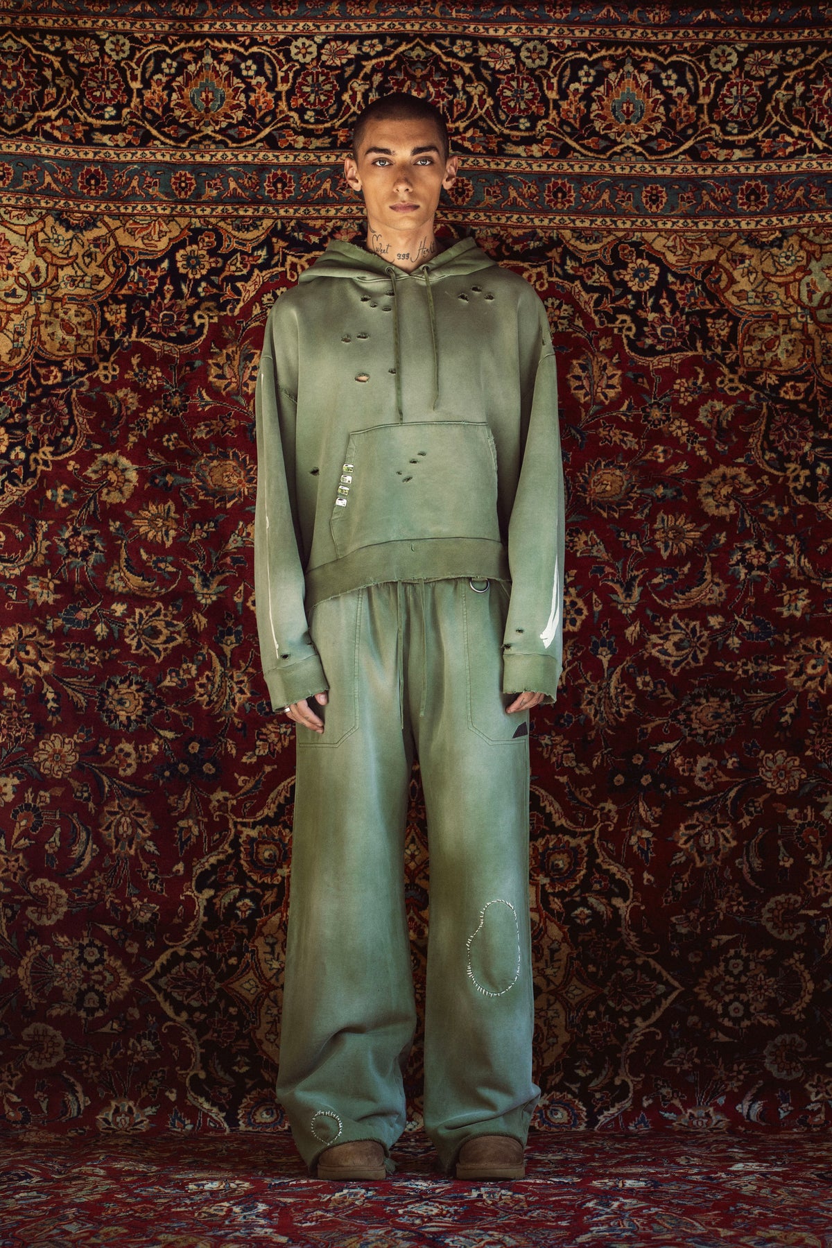 THRASHED SWEATPANTS IN GREEN