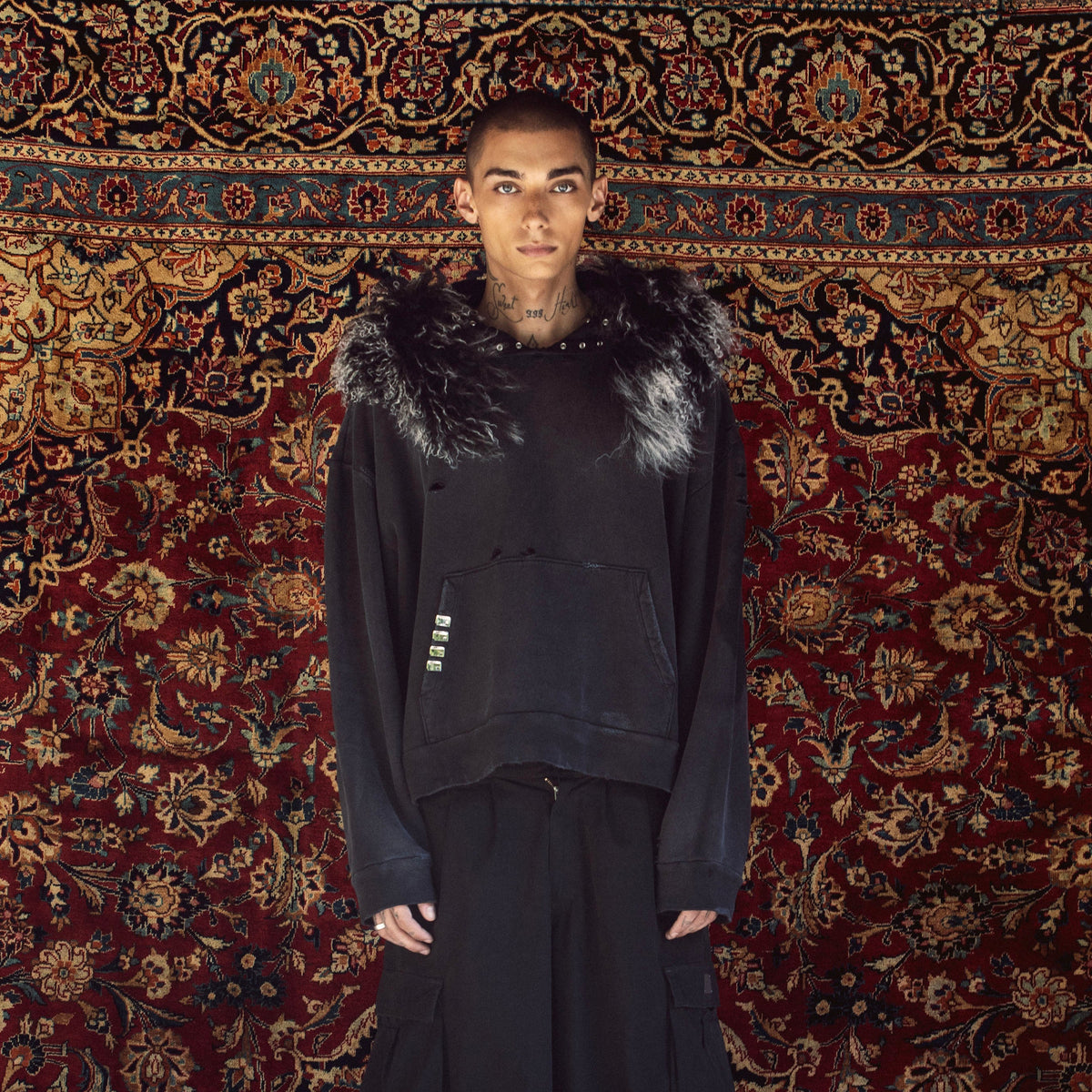 THRASHED SWEATSHIRT WITH LAMB FUR TRIM IN BLACK