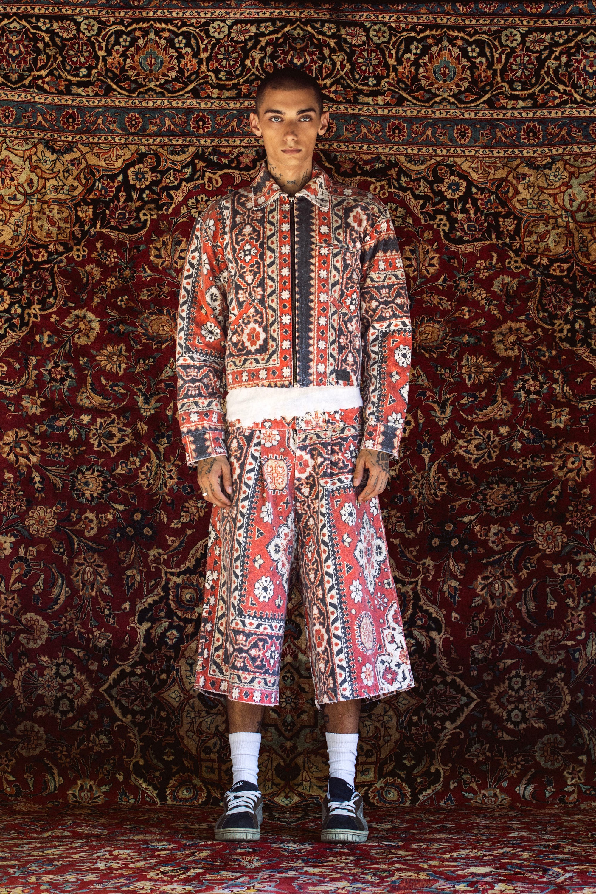 PERSIAN RUG PLEAT FRONT SHORTS