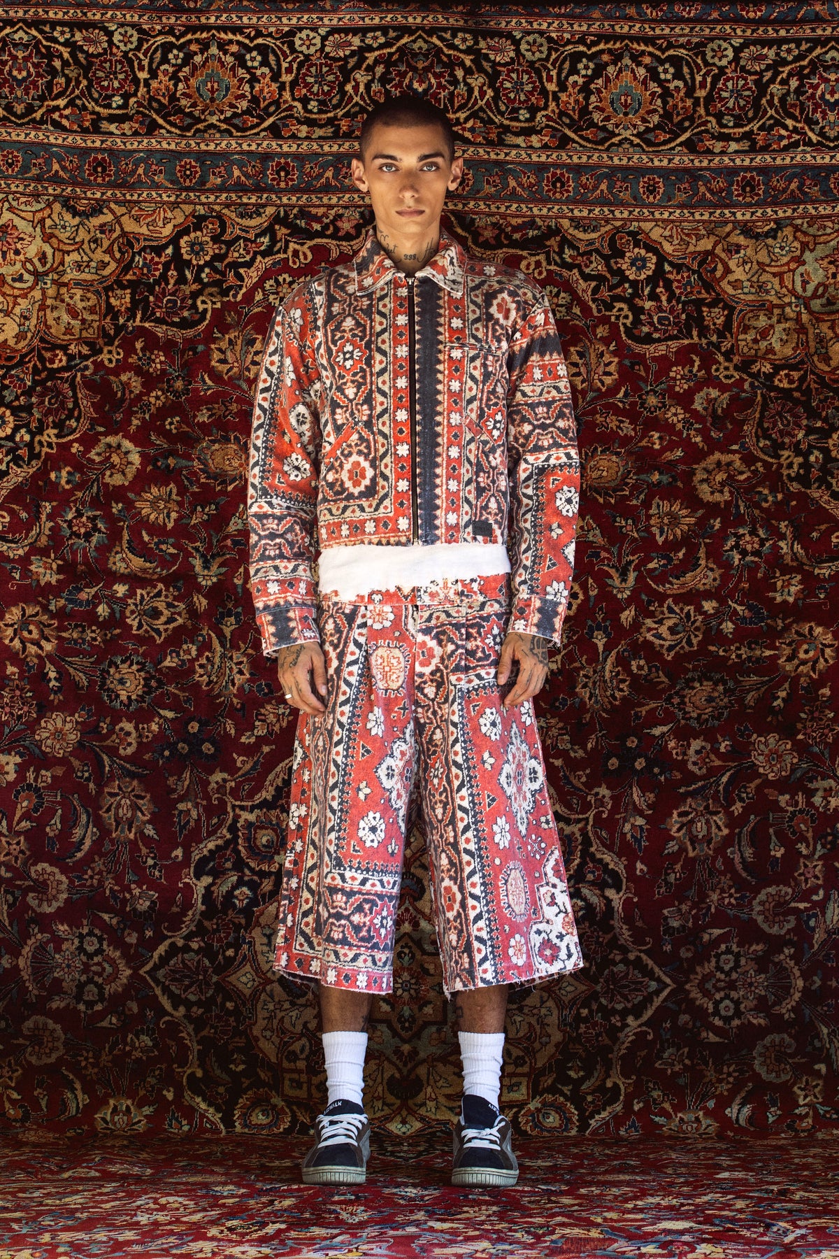 PERSIAN RUG PLEAT FRONT SHORTS
