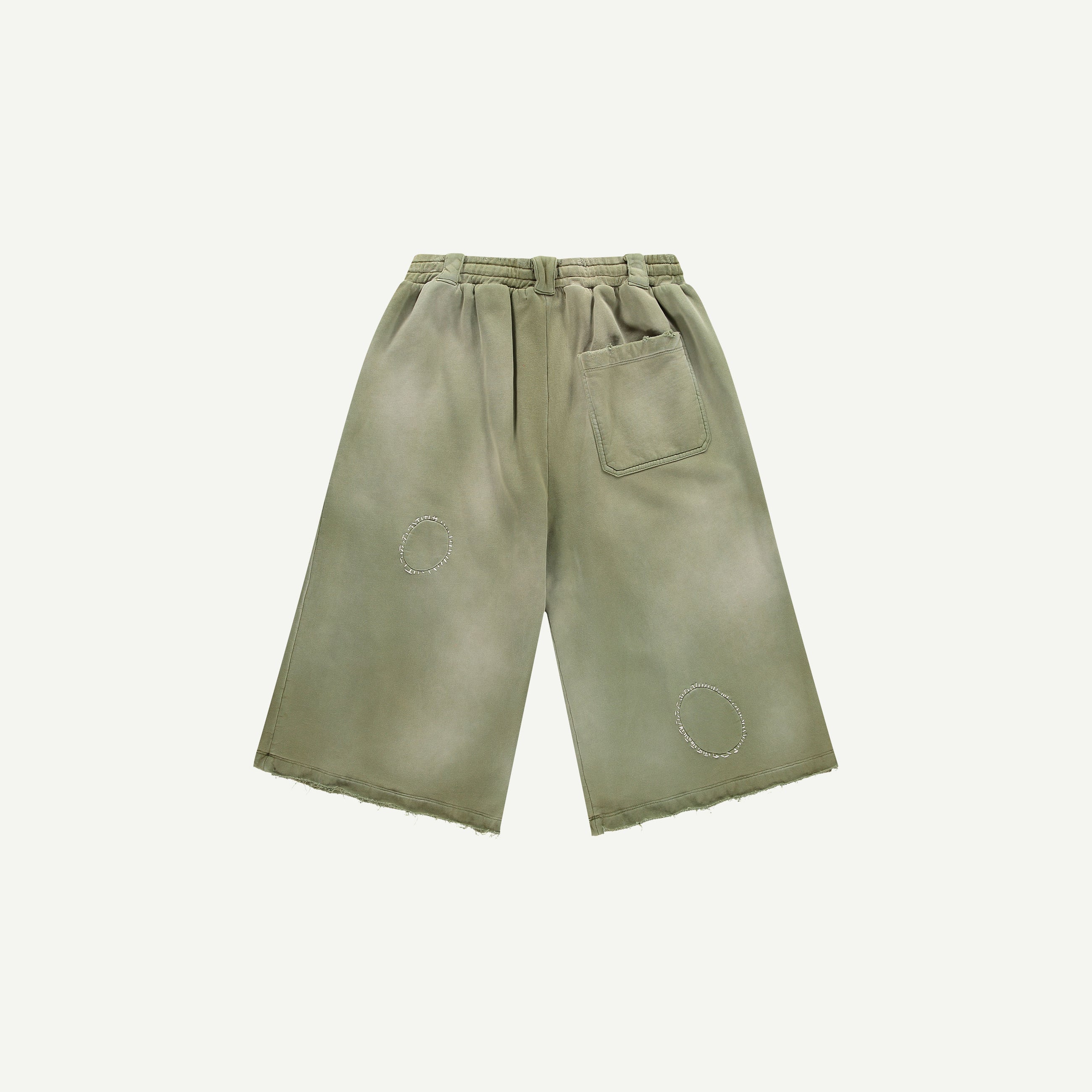 THRASHED SWEAT SHORTS IN GREEN