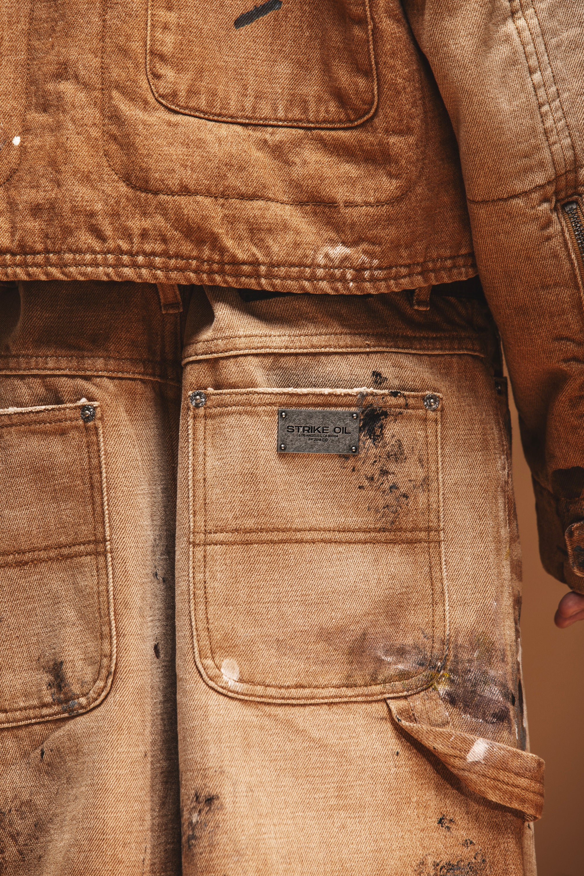 BROWN PAINTED CARPENTER SHORTS